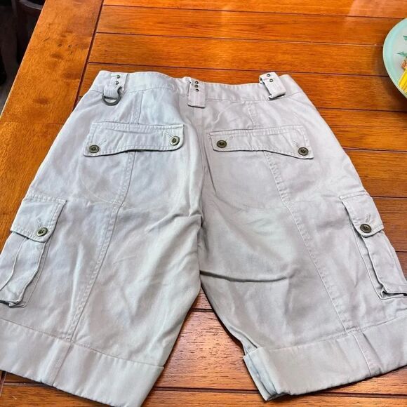 EUC Tan Oc Nygard Weekend Cargo shorts Size 6 #SUM9 - Picture 5 of 7